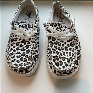 Gypsy jazz white tan cheetah shoes